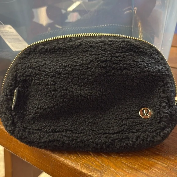 Lululemon Belt bag - Picture 1 of 5
